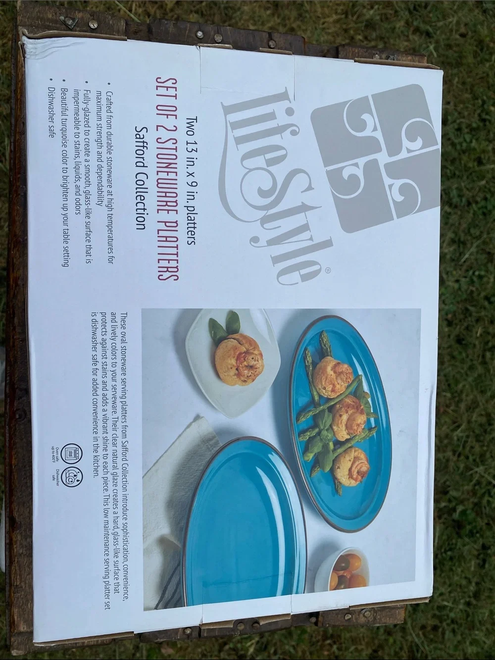 Lifestyle Safford Collection Set of 2 Vibrant Turquoise Oval Stoneware Platters
